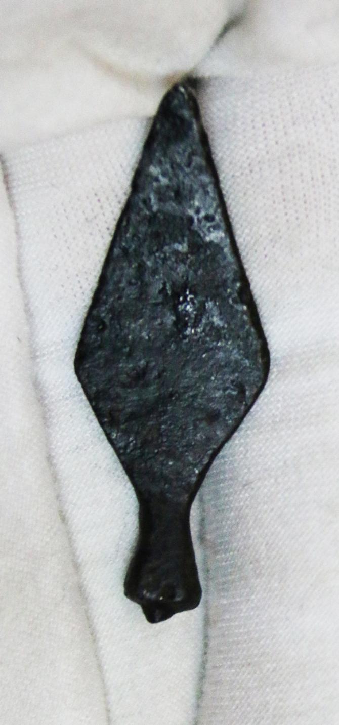 A Superb Condition Relic From the Battle of Agincourt. A Fierce-Some Flesh-Cutter Welsh Longbowman's Arrowhead Designed For Use Against Un-Armoured Men-at-Arms & Horse. Recovered From Azincourt in the 1820's