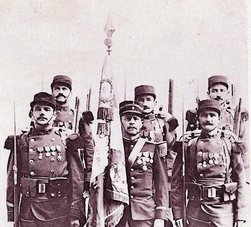 A Superb 19th-20th Century French 1886 Pattern Lebel Rifle Sword Bayonet & Frog. WW1 French Foreign Legion Issue