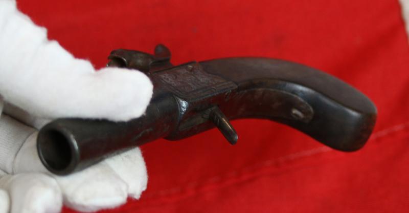 A Good 19th Century 1830's King George IVth English Percussion Derringer Type Pistol. The Kind Of Boxlock Pistol Known In Dickensian England As A 'Barker'