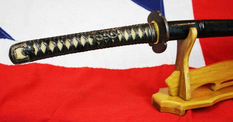 A Most Fine and Impressive Samurai Horseman's Handachi Katana. Shinto Period From the 1600's Around 400 Years Old. Semi Tachi Mounted. Dressed in a Full Suite Of Matching Original Edo Koshirae. Designed To Be Worn & Used In Combat Upon Horseback