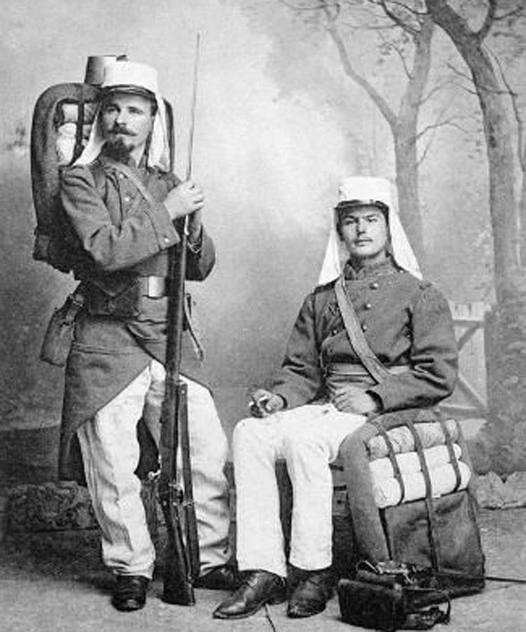 A Good 19th-20th Century French 1886 Pattern Lebel Rifle Sword Bayonet & Frog Hook Scabbard. WW1 French Foreign Legion Issue