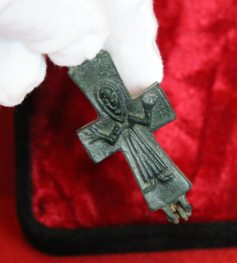 A 1000 Year Old Survivor From Antiquity. Early Crusades Reliquary, Pectoral, Encolpion Cross. Containing A Shard of The True Cross. Hinged Cross Of the Ancient Holy Land. Likely Presented to a Warrior Knight Before for the Crusade, by a Bishop