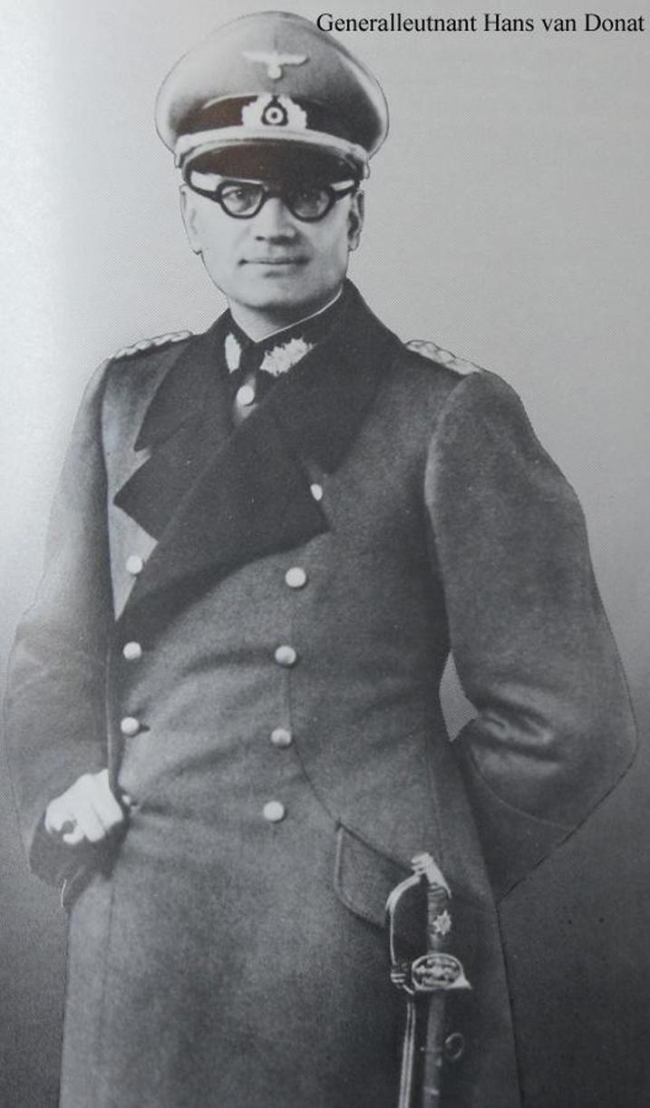 Very Fine 1889 Pattern Regimental Officer's Sword WW1 Imperial Prussian Eagle Guard With Crest of Kaiser Willhelm IInd. Surrendered on the 4th of May 1945. A Few Hours Before The Official Instrument Of Surrender Was Signed at 18.30 Hours