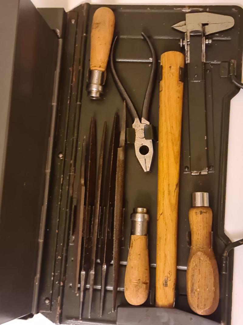 An Incredibly Rare And Immensely Desirable Original Collectors Item For Machine Gun Collectors. A 1938 Dated Mauser, WW2 German MG 34 Machine Gunners Tool Kit