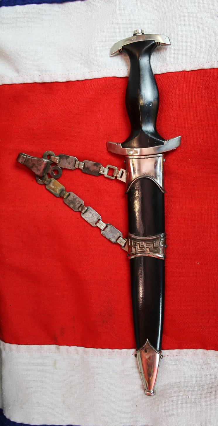 A Most Rare And Highly Collectable The Chained 1936 SS-Ehrendolch (