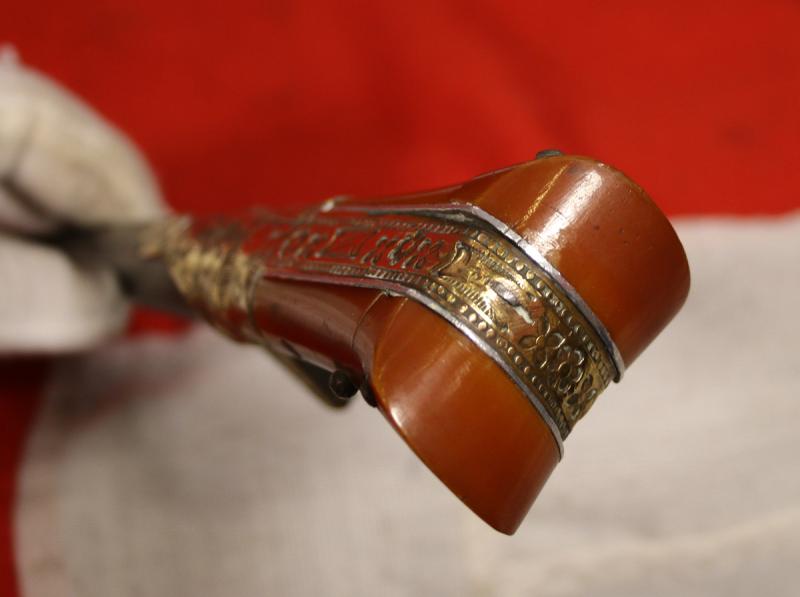 A Most Attractive Antique Afghan Khyber Knife, Pesh Kabz or Choora, With Amber Hilt and Fine Armour Piercing Blade. Almost The Pair To the Example Donated To the British Museum By HRH Prince Richard Duke of Gloucester
