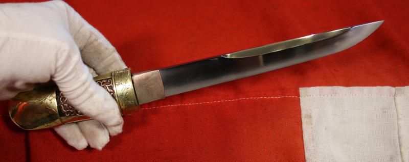 A Beautiful Samurai Edo Period Aikuchi Ko-tantō Dagger With a Fine, Unokubi (鵜首). Zukuri Blade & A Full Suite of Koshirae Of the Tokugawa, The Shoguns Of Japan For Over 250 years