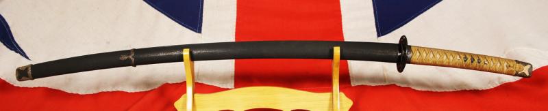Early Shinto, Signed, Yamashiro Daijo Fujiwara Kunitsugu (山城大掾藤原国次) Handachi Sword With Full Suite Of Omori Teruhide School 'Omori Wave' Pattern of Handachi Koshirae Of Churning Water With Inlaid Gold Sea Spray Droplets. Kinai School Budou-sukashi Tsuba