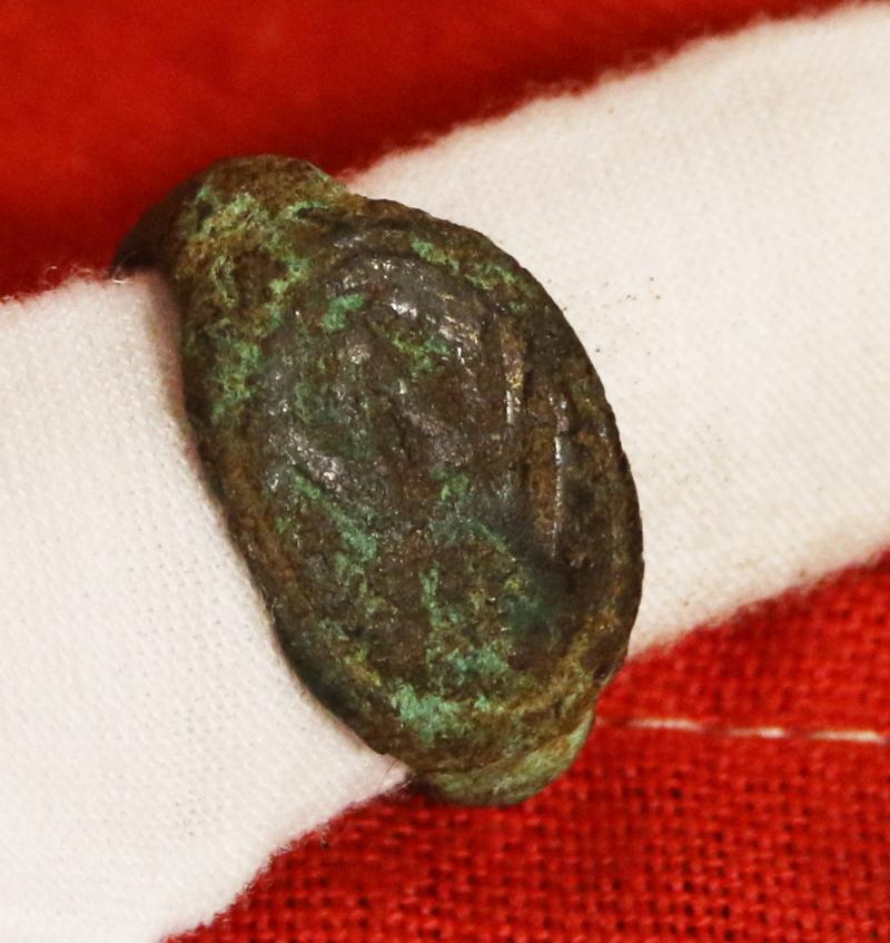 A Beautiful Original Roman 1st to 2nd Century A.D. Modius or Fire Alter Status Seal Ring. Worn From The Reigns Of Emperor Augustus Through To Emperor Flavian. Recovered at a Dig in the 1830's by Hadrian's Wall, by the 10th Duke of Hamilton